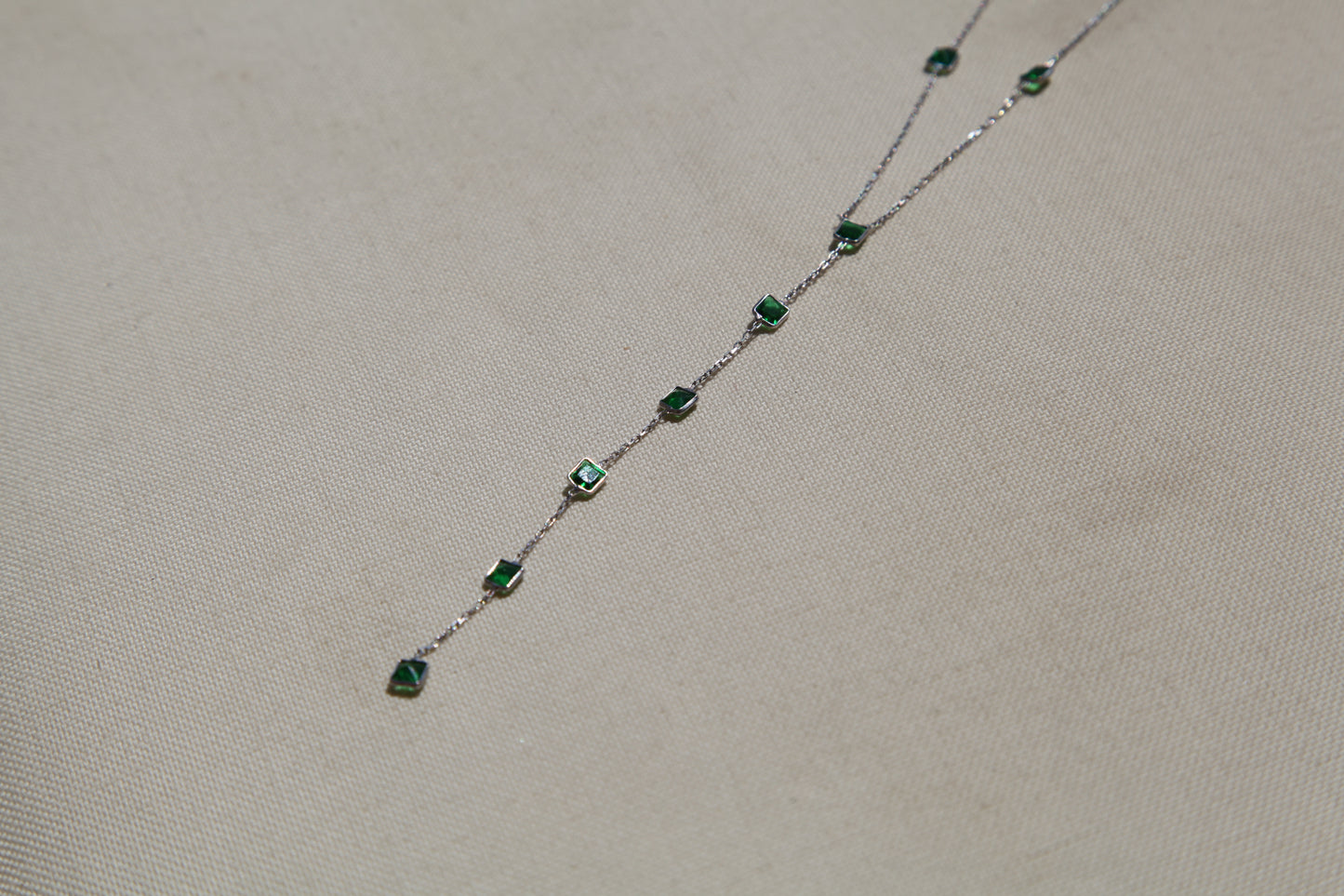Green stones silver Y-necklace - Èthèora