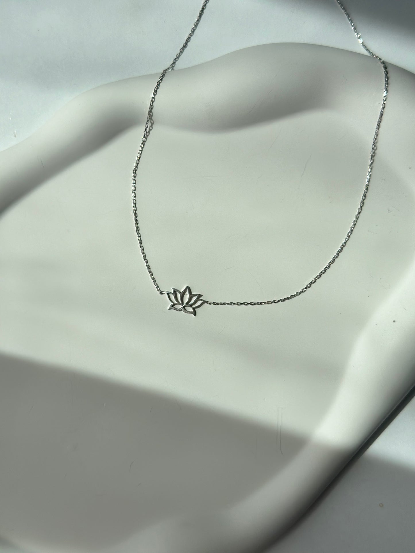 Lotus silver necklace - Èthèora