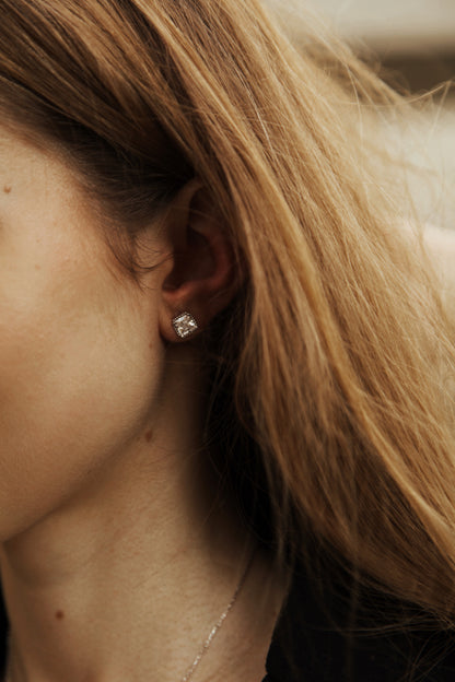 Timeless square-cut silver earrings