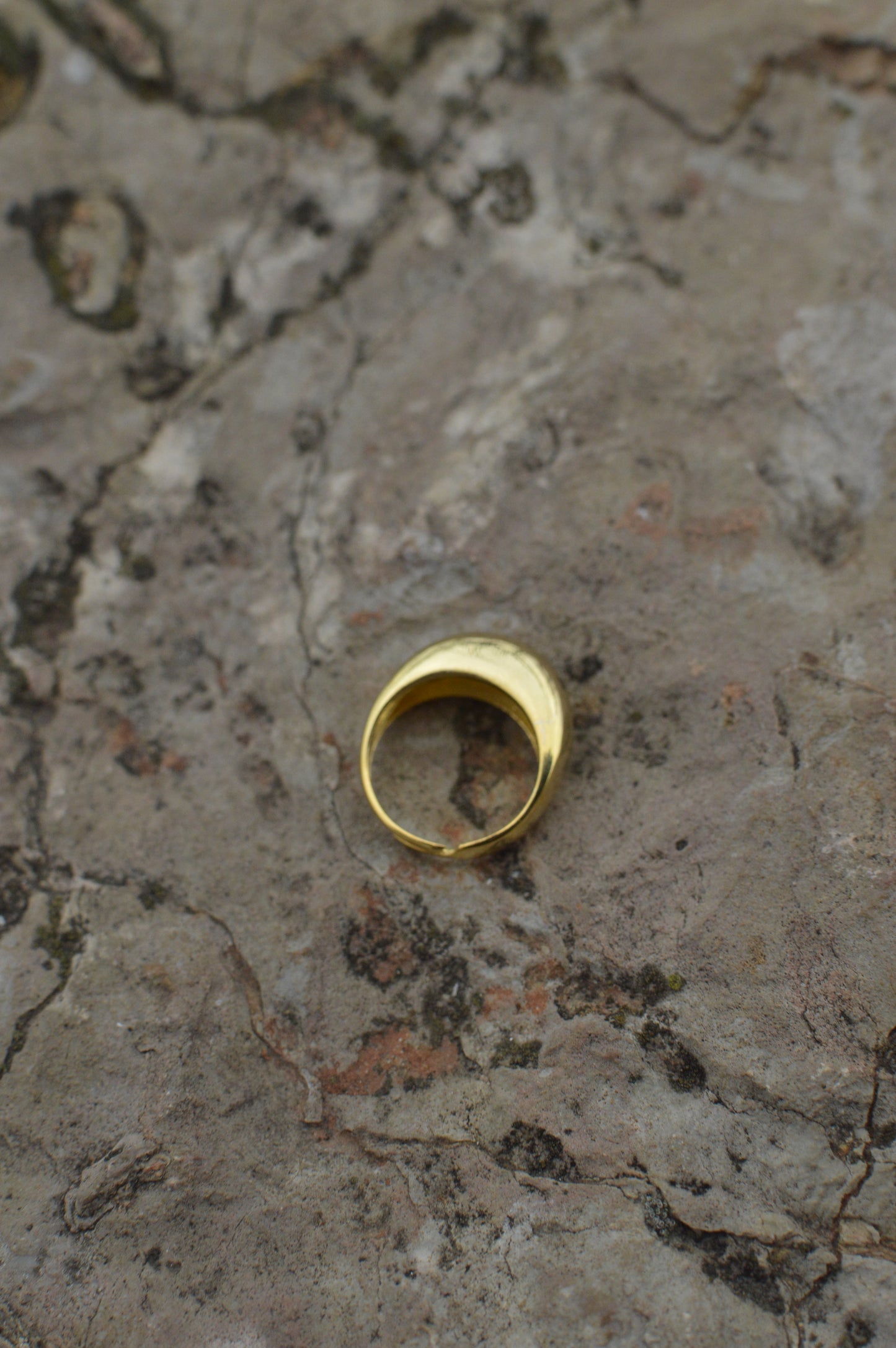 Серебряное кольцо 925 пробы с 14К золотом Классика