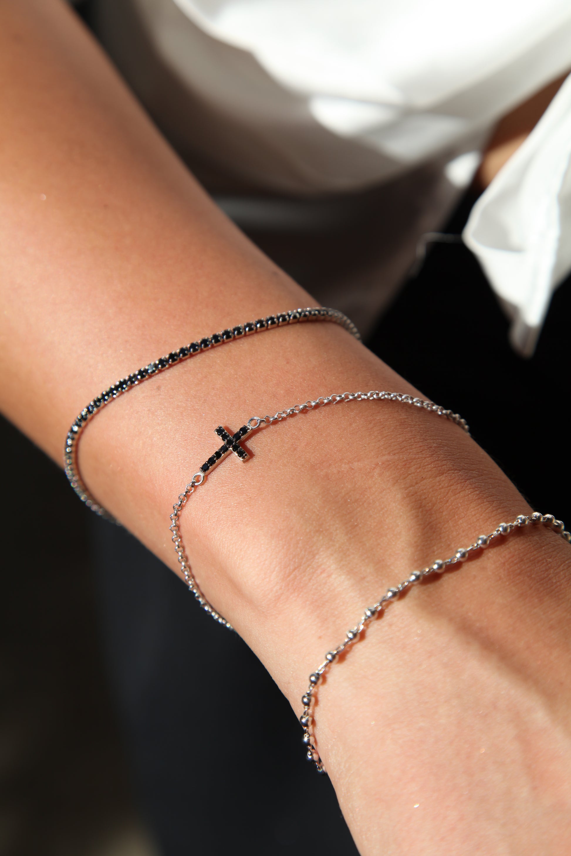 Cross design silver charm bracelet with stones - Èthèora
