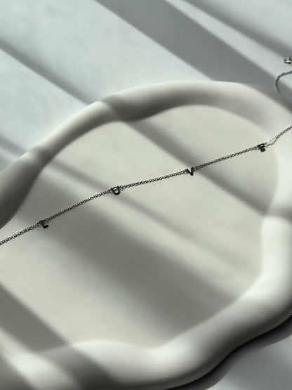 LOVE letter silver necklace - Èthèora