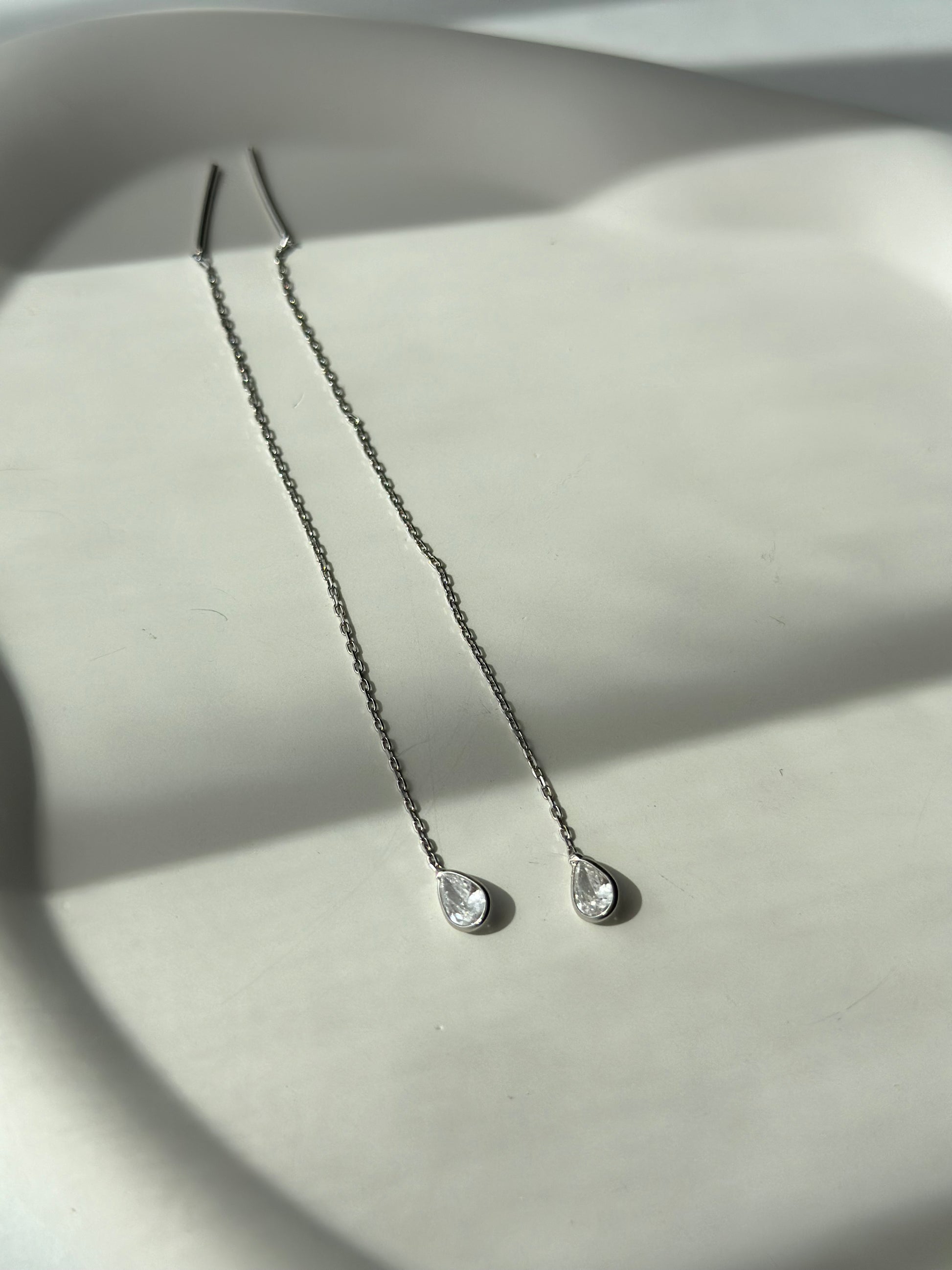 Timeless silver drop stud earrings - Èthèora