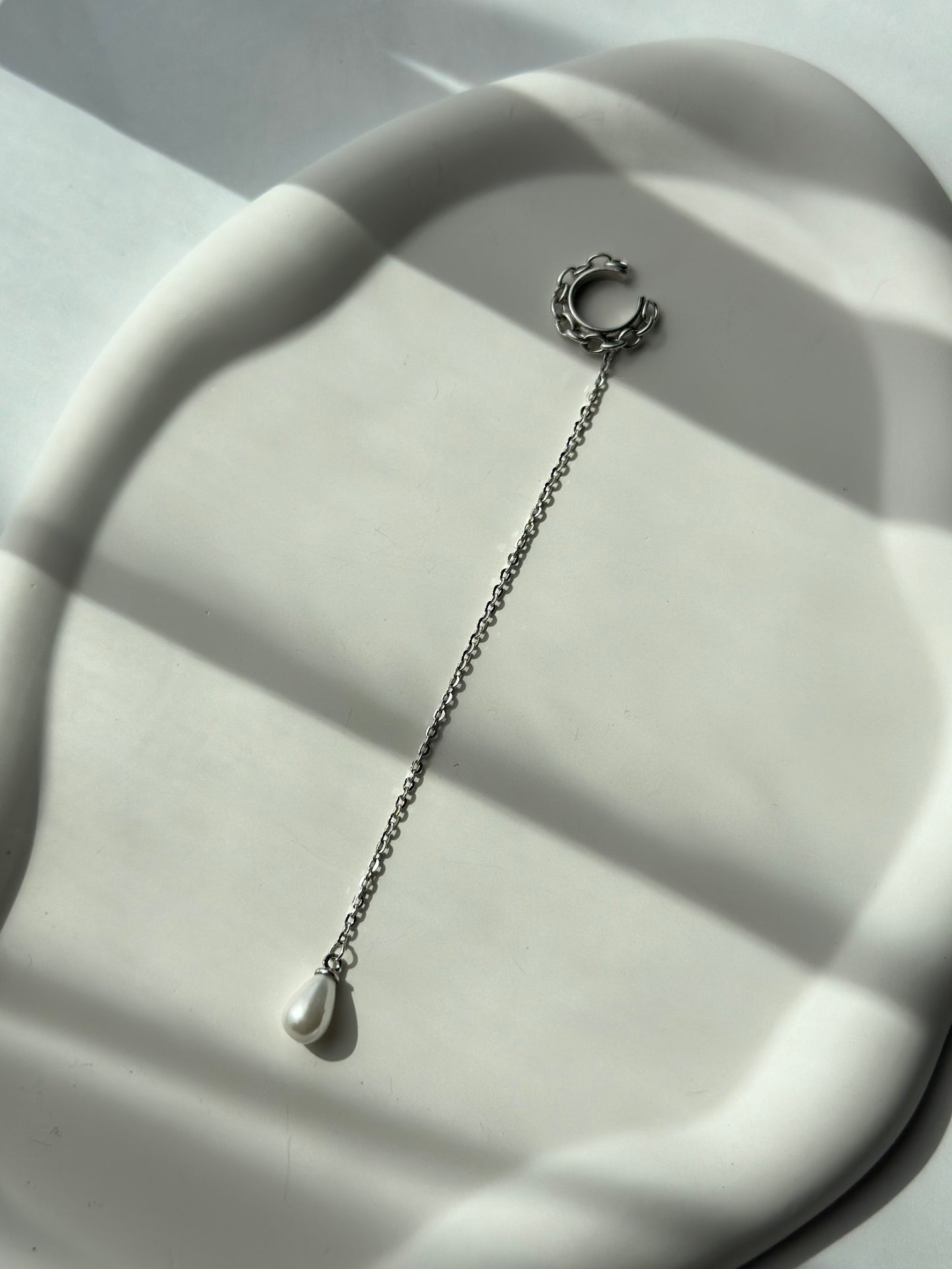 Drop pearl chain cuff - Èthèora