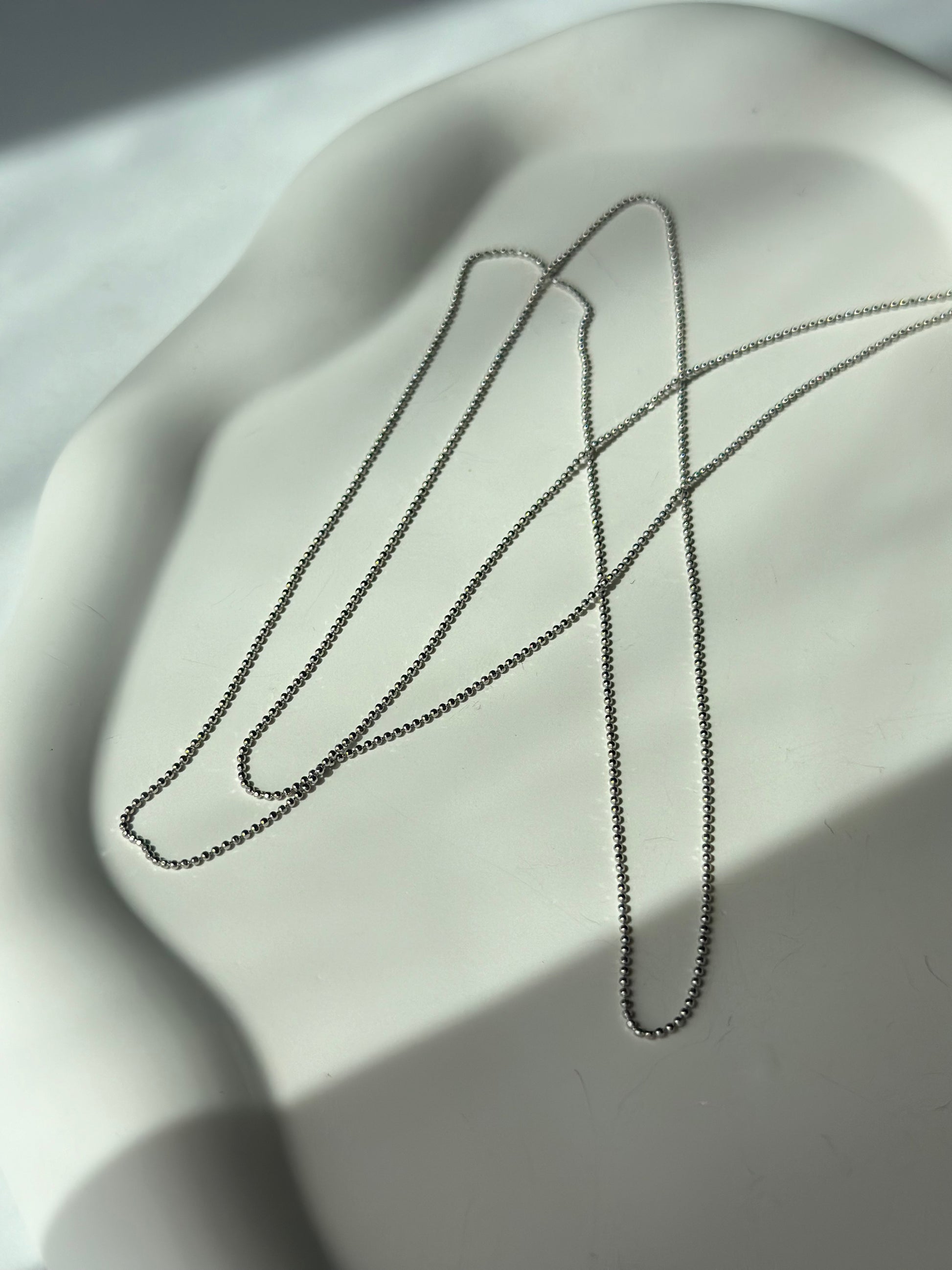 Radiant shine tiny silver long necklace - Èthèora