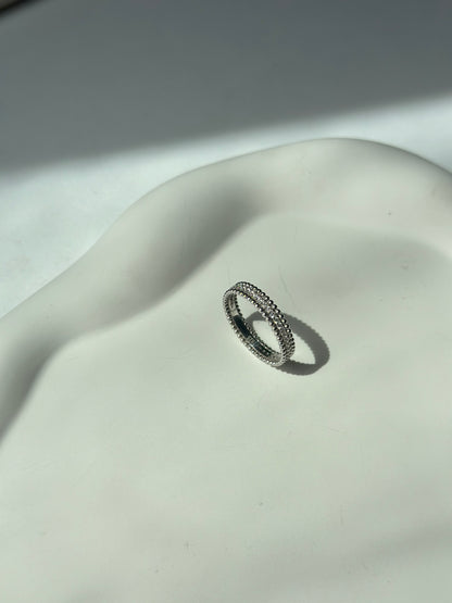 Shiny white zirconia stone woman silver band ring - Èthèora