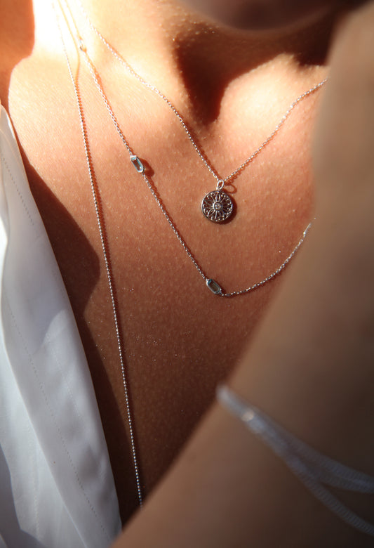Lunar elegance feather necklace - Èthèora