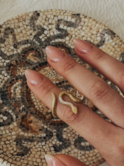 Кольцо Serpent twist змея из серебра 14 карат с золотом